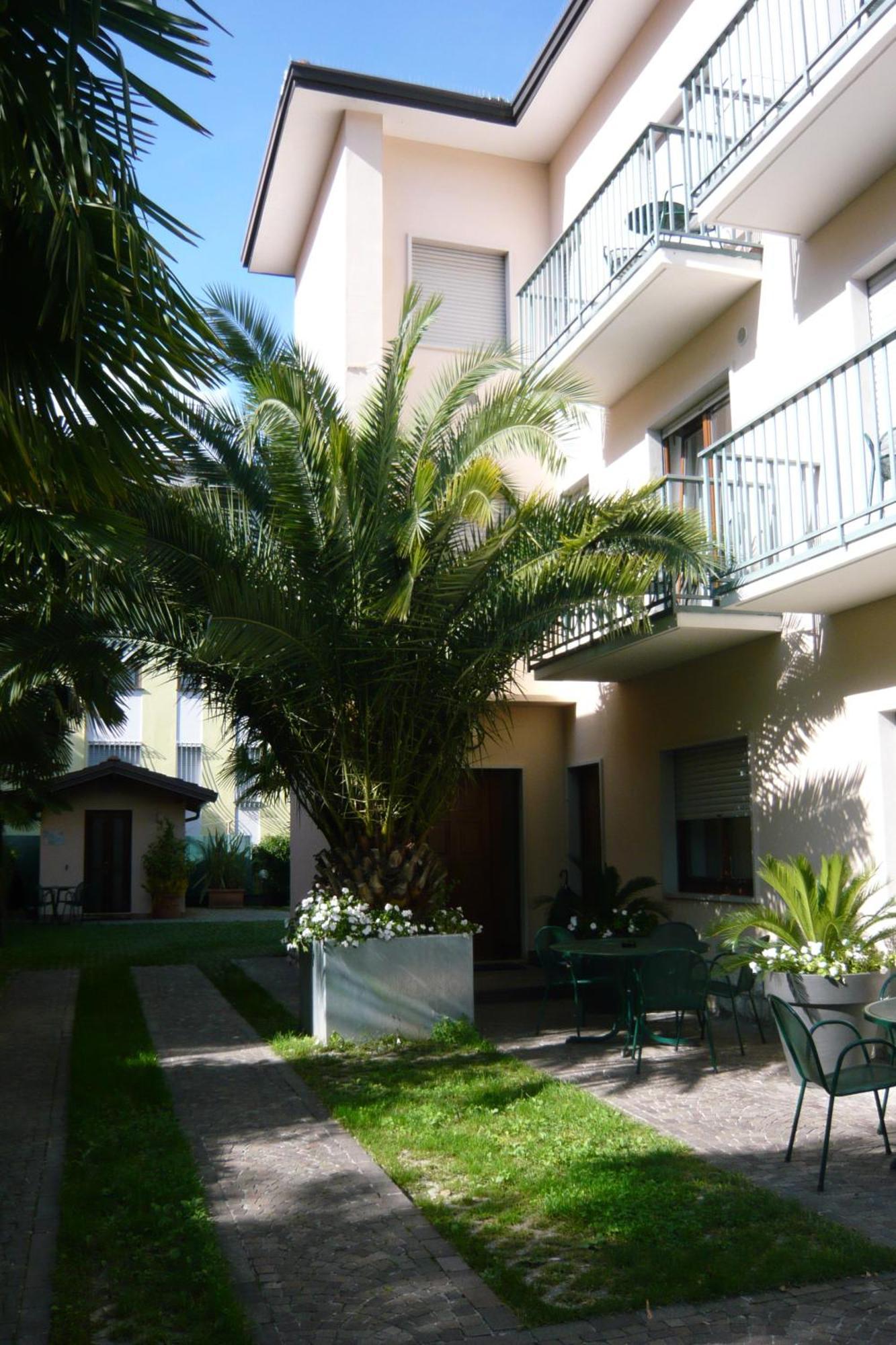 Villa Phoenix - Lake Apartments Ρίβα ντελ Γκάρντα Εξωτερικό φωτογραφία
