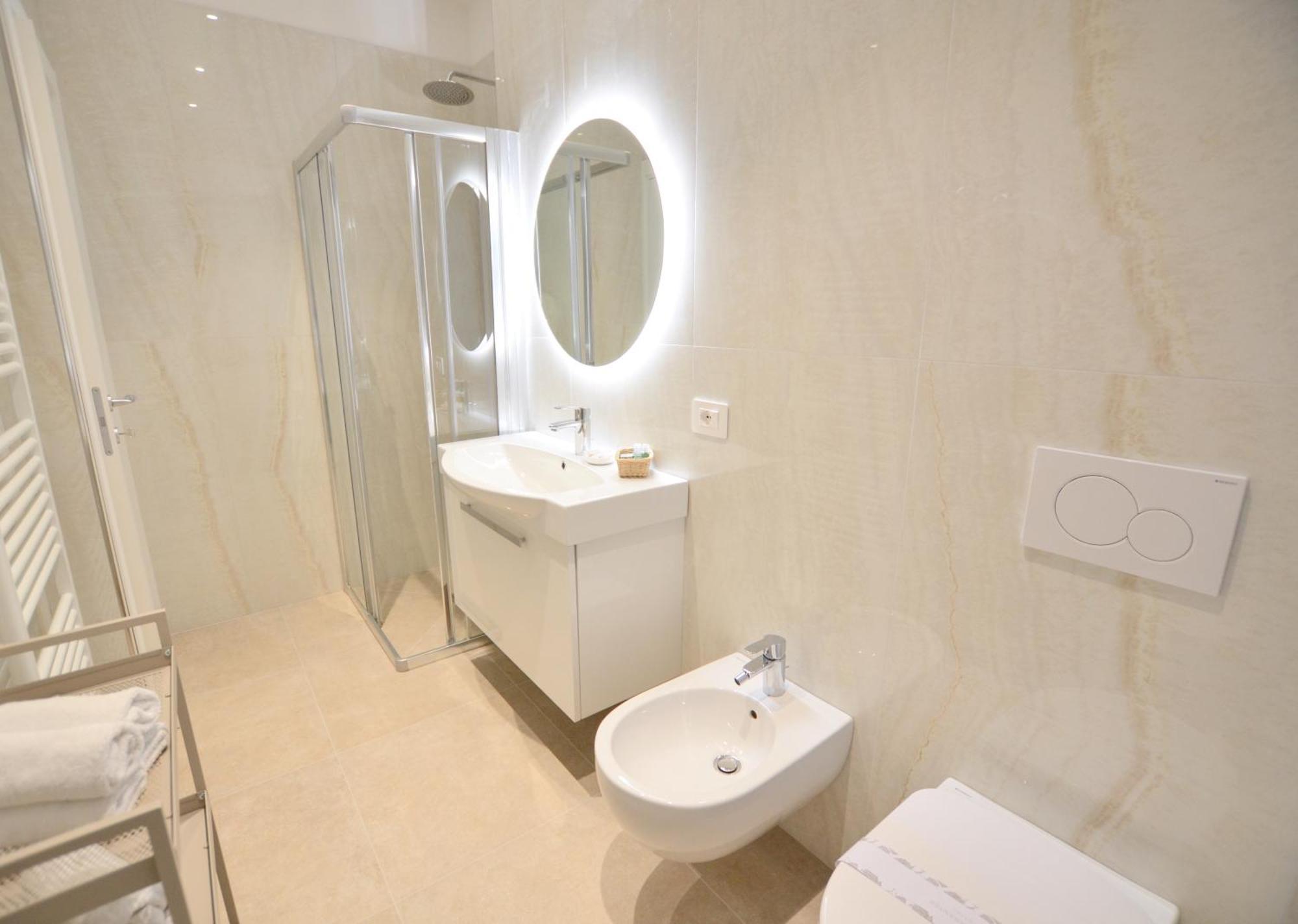 Villa Phoenix - Lake Apartments Ρίβα ντελ Γκάρντα Δωμάτιο φωτογραφία